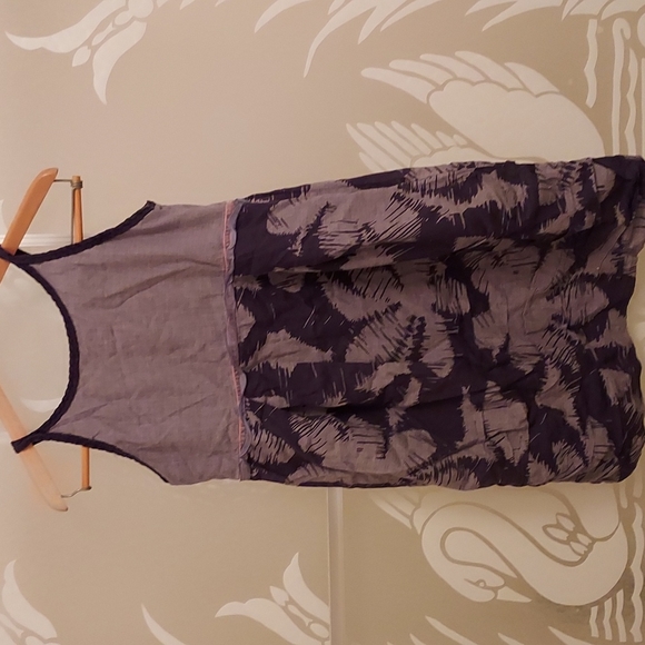 Dress - Picture 2 of 6